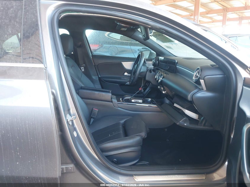 2019 Mercedes-benz A-klasse VIN WDD3G4EB6KW032273 IAAI salvage auction — LEFT FRONT, Salvage Title, sold $4,950 on 2026-07-28 (photo 5)