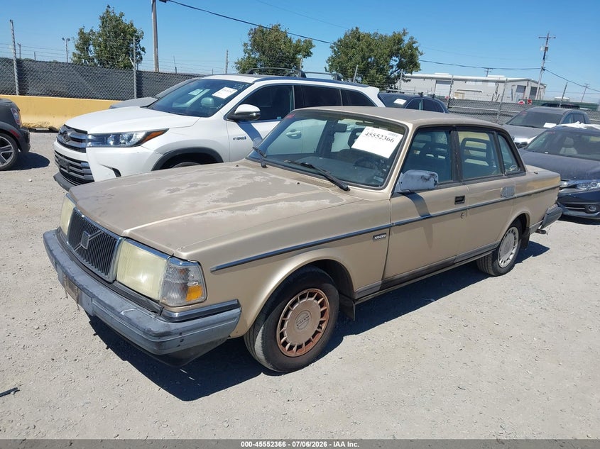 1993 Volvo 240 VIN YV1AS8314P1489969 IAAI salvage auction — NORMAL WEAR, Clear - Dealer Only (California), sold $300 on 2026-07-16 (photo 2)