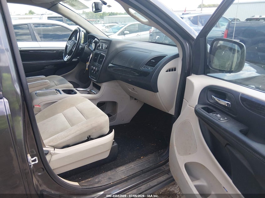 2016 Dodge Caravan VIN 2C4RDGCGXGR343475 IAAI salvage auction — HAIL, Clear (Oklahoma), sold $300 on 2026-07-09 (photo 5)