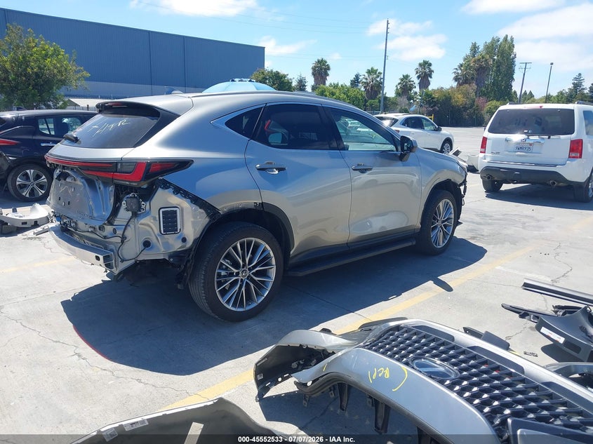 2022 Lexus Nx VIN JTJHKCEZ8N2003047 IAAI salvage auction — FRONT & REAR, Salvage Title, sold $24,700 on 2026-07-19 (photo 4)