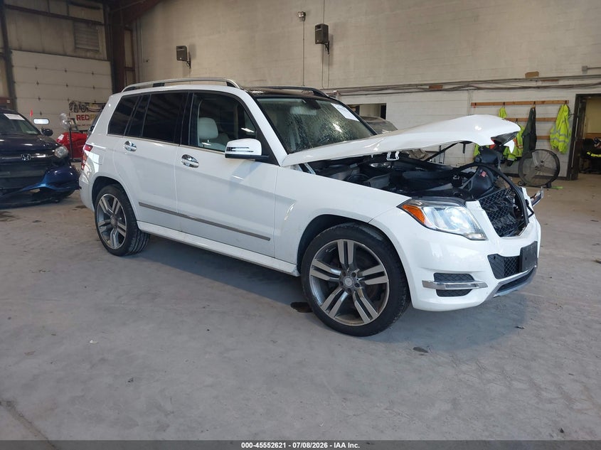 2014 Mercedes-benz Glk-klasse VIN WDCGG8JB2EG318199 IAAI salvage auction — LEFT FRONT, Salvage Title, sold $3,950 on 2026-08-12 (photo 1)