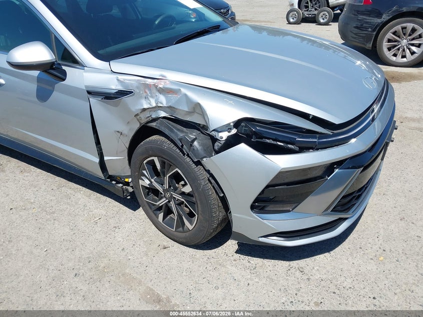 2025 Hyundai Sonata VIN KMHL64JA7SA478502 IAAI salvage auction — RIGHT FRONT, Salvage Title, sold $11,750 on 2026-07-08 (photo 6)