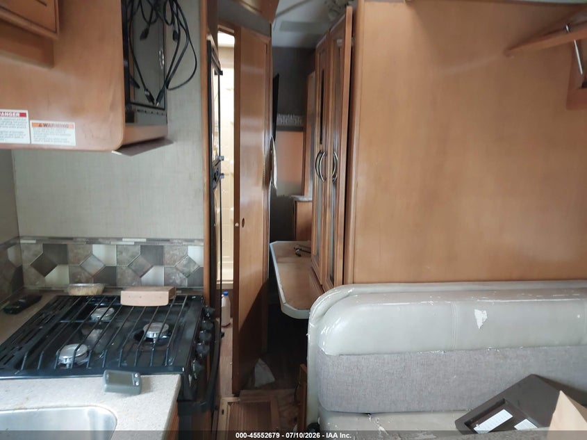 2016 Mercedes-benz Sprinter VIN WDAPF4CC1G9701620 IAAI salvage auction — WATER/FLOOD, Salvage (Mississippi), sold $5,200 on 2026-07-31 (photo 5)