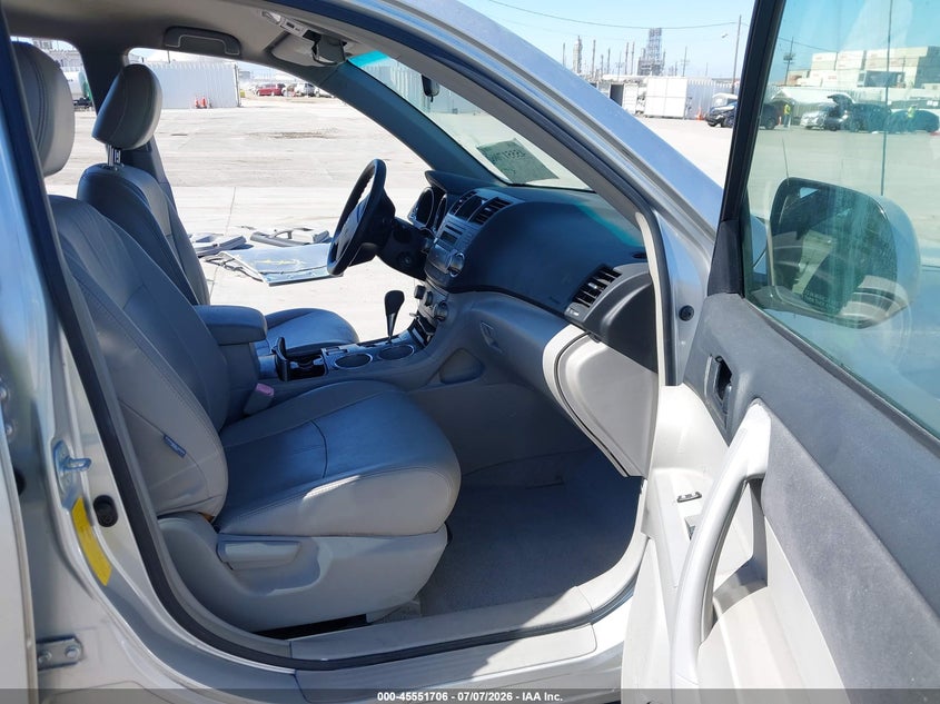 2008 Toyota Highlander VIN JTEDS41A582019293 IAAI salvage auction — FRONT & REAR, Salvage (California), sold $775 on 2026-07-18 (photo 5)