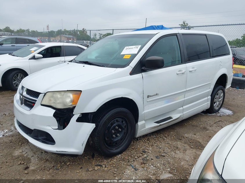 2017 Dodge Caravan VIN 2C7WDGBG4HR784060 IAAI salvage auction — SIDE, Salvage Title, sold $7,100 on 2026-10-08 (photo 2)