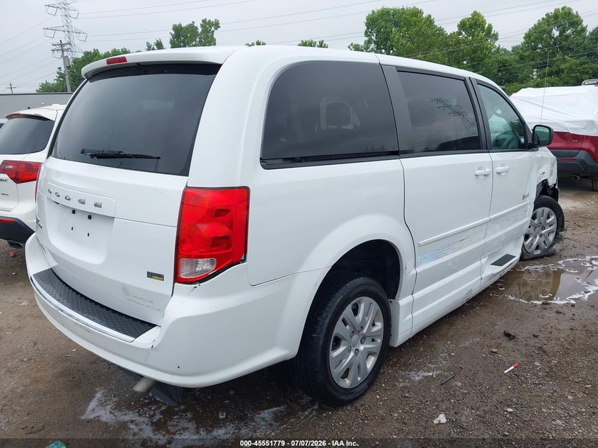 2017 Dodge Caravan VIN 2C7WDGBG4HR784060 IAAI salvage auction — SIDE, Salvage Title, sold $7,100 on 2026-10-08 (photo 4)