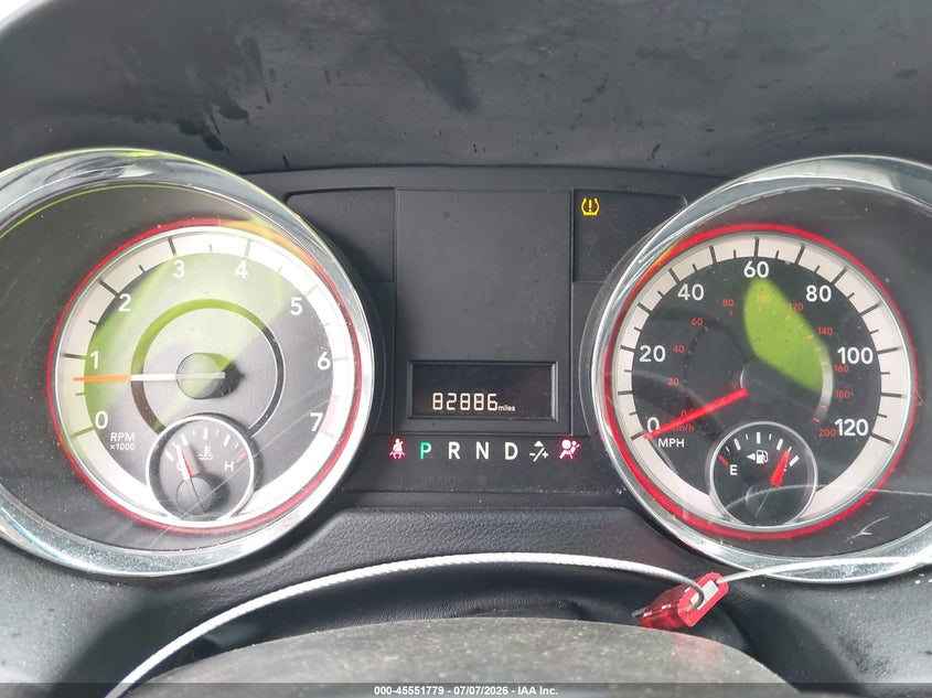 2017 Dodge Caravan VIN 2C7WDGBG4HR784060 IAAI salvage auction — SIDE, Salvage Title, sold $7,100 on 2026-10-08 (photo 7)