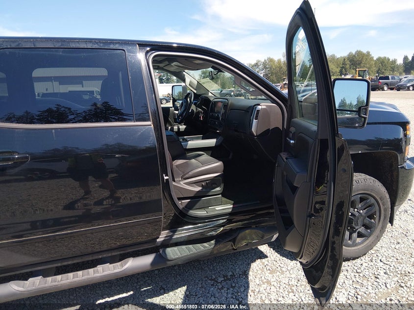2017 Chevrolet Silverado VIN 1GC1KWEY8HF127314 IAAI salvage auction — RIGHT SIDE, Salvage Title, sold $24,400 on 2026-07-29 (photo 5)