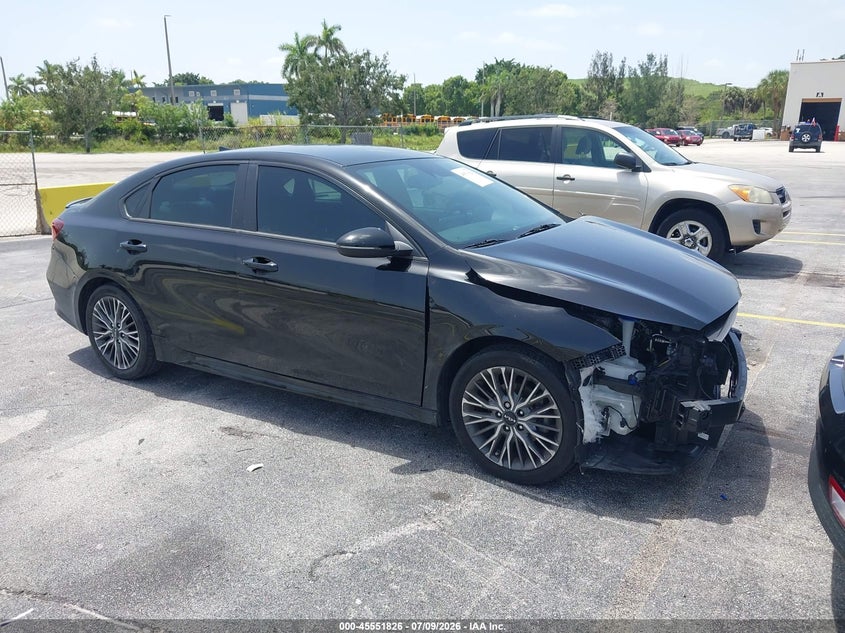 2022 Kia Forte VIN 3KPF54AD2NE498026 IAAI salvage auction — FRONT END, Rebuildable (Florida), sold $4,475 on 2026-08-01 (photo 1)