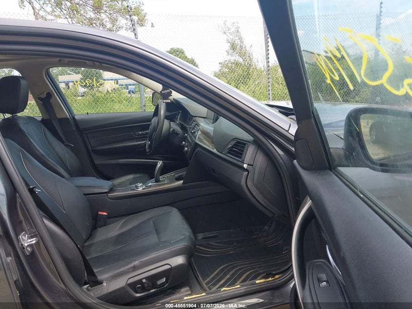 2013 BMW 3er VIN WBA3B3C57DF542129 IAAI salvage auction — RIGHT FRONT, Wait Title, sold $1,350 on 2026-08-15 (photo 5)