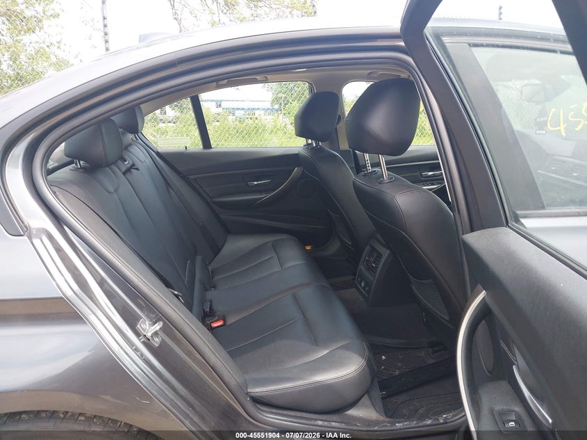 2013 BMW 3er VIN WBA3B3C57DF542129 IAAI salvage auction — RIGHT FRONT, Wait Title, sold $1,350 on 2026-08-15 (photo 8)