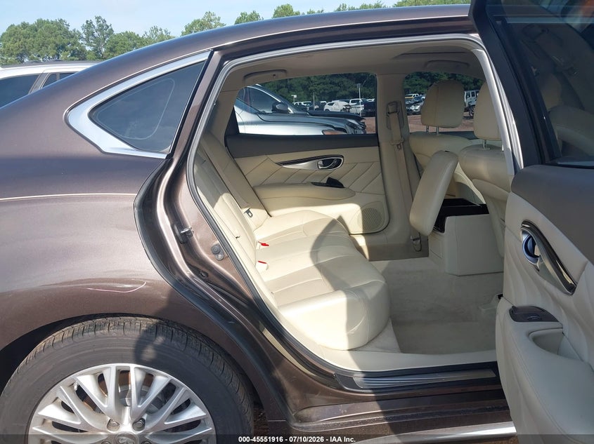 2015 Infiniti Q70 VIN JN1BY1PR8FM830032 IAAI salvage auction — REAR END, Salvage (Alabama), sold $1,800 on 2026-07-29 (photo 8)