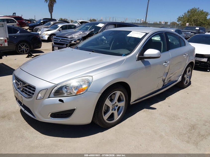 2013 Volvo S60 VIN YV1612FS9D1231260 IAAI salvage auction — LEFT SIDE, Salvage (California), sold $825 on 2026-08-17 (photo 2)