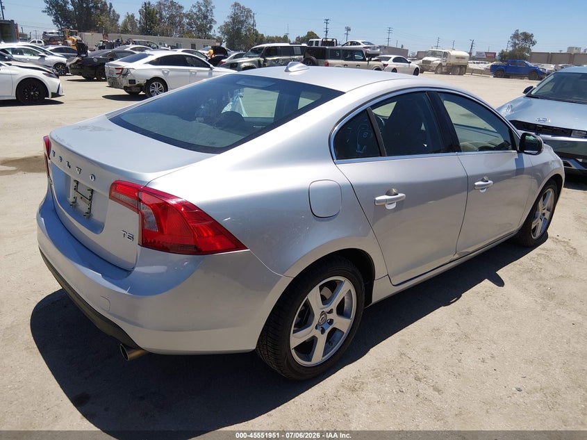 2013 Volvo S60 VIN YV1612FS9D1231260 IAAI salvage auction — LEFT SIDE, Salvage (California), sold $825 on 2026-08-17 (photo 4)