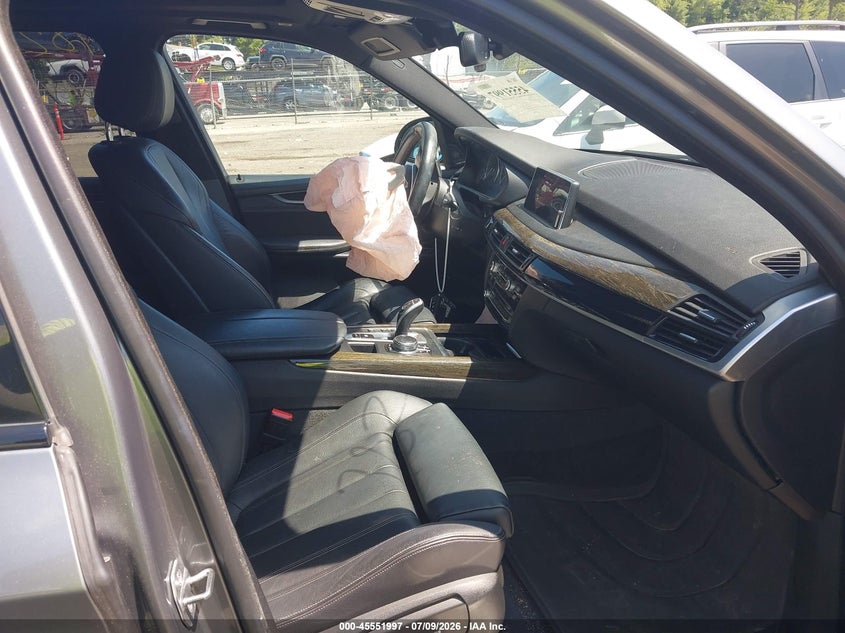 2017 BMW X5 VIN 5UXKR0C32H0V73383 IAAI salvage auction — FRONT END, Salvage (Massachusetts), sold $5,900 on 2026-07-22 (photo 5)