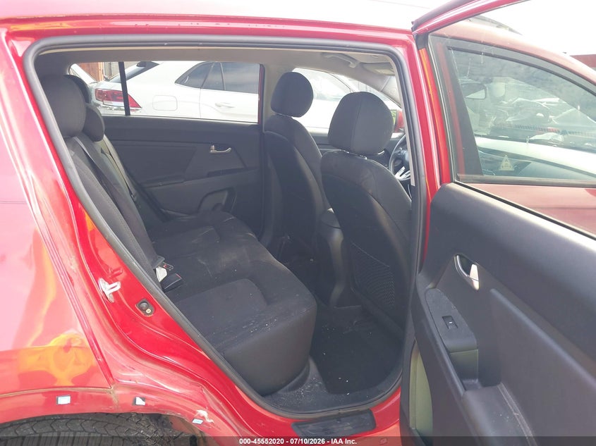 2012 Kia Sportage VIN KNDPBCA20C7249761 IAAI salvage auction — RIGHT SIDE, Salvage - Greater Than 75% (Maryland), sold $875 on 2026-07-30 (photo 8)