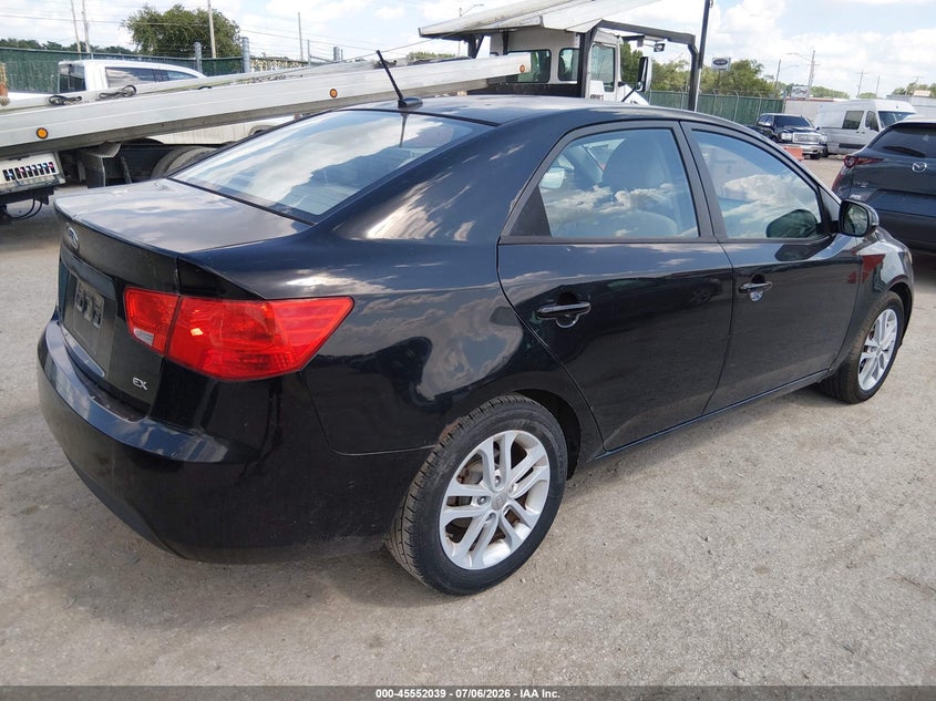 2012 Kia Forte VIN KNAFU4A22C5585383 IAAI salvage auction — HAIL, Salvage Title, sold $400 on 2026-07-31 (photo 4)