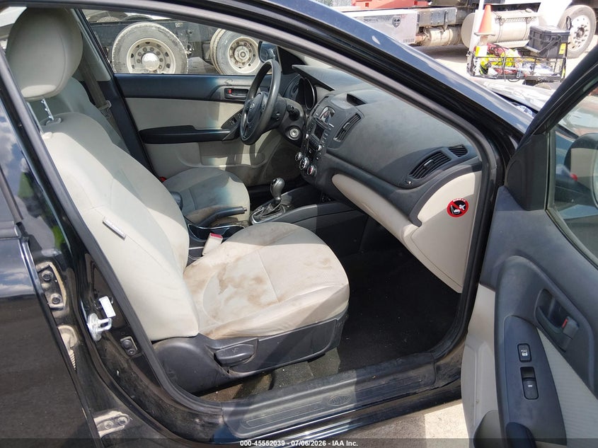 2012 Kia Forte VIN KNAFU4A22C5585383 IAAI salvage auction — HAIL, Salvage Title, sold $400 on 2026-07-31 (photo 5)