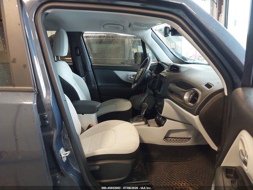 2022 Jeep Renegade VIN ZACNJDB18NPN96652 IAAI salvage auction — SIDE, Salvage Title, sold $4,550 on 2026-08-12 (photo 5)