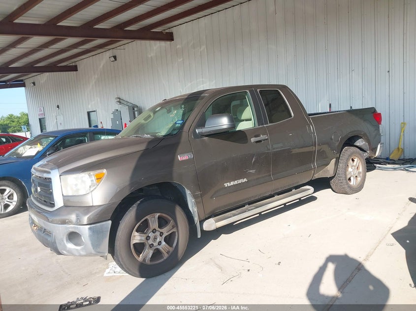 2010 Toyota Tundra VIN 5TFRY5F12AX075420 IAAI salvage auction — NORMAL WEAR, Original (Texas), sold $3,125 on 2026-07-31 (photo 2)