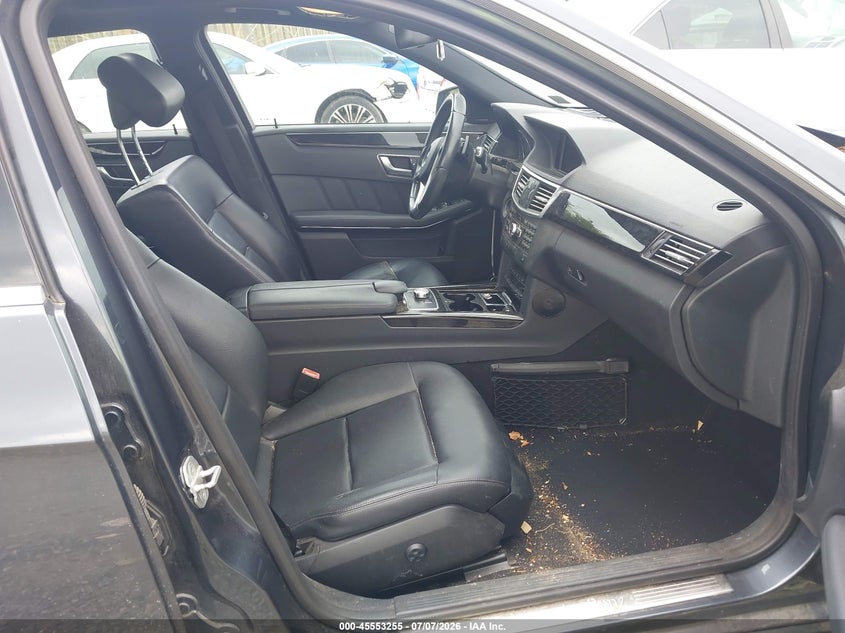 2013 Mercedes-benz E-klasse VIN WDDHF8JB4DA687165 IAAI salvage auction — NORMAL WEAR, Clear (Virginia), sold $1,650 on 2026-07-17 (photo 5)