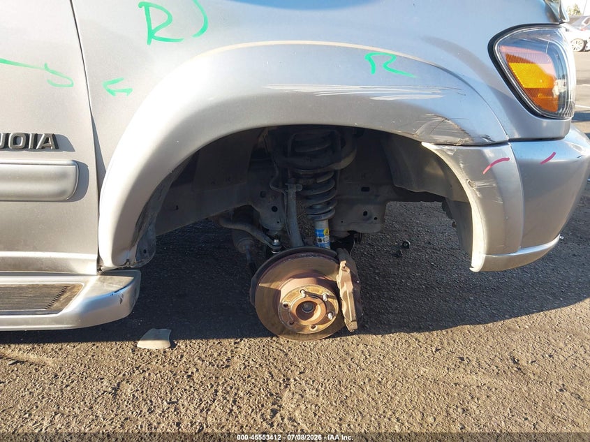 2002 Toyota Sequoia VIN 5TDZT34A92S122617 IAAI salvage auction — RIGHT FRONT, Salvage Certificate (California), sold $975 on 2026-07-12 (photo 6)