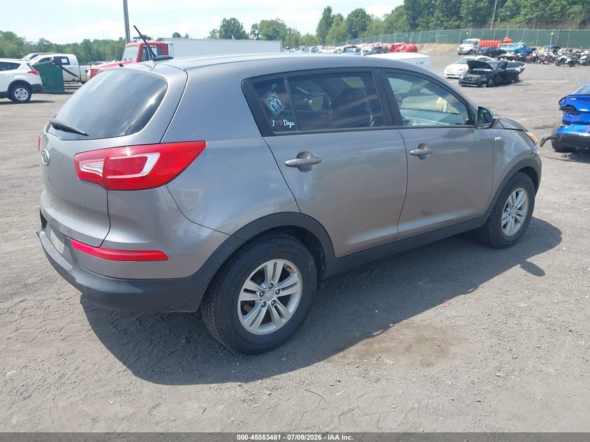 2011 Kia Sportage VIN KNDPBCA21B7047638 IAAI salvage auction — FRONT END, Salvage (Pennsylvania), sold $2,150 on 2026-08-02 (photo 4)