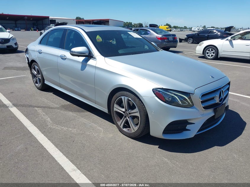 2019 Mercedes-benz E-klasse VIN WDDZF4JBXKA608494 IAAI salvage auction — RIGHT REAR, Salvage (California), sold $8,200 on 2026-08-11 (photo 1)