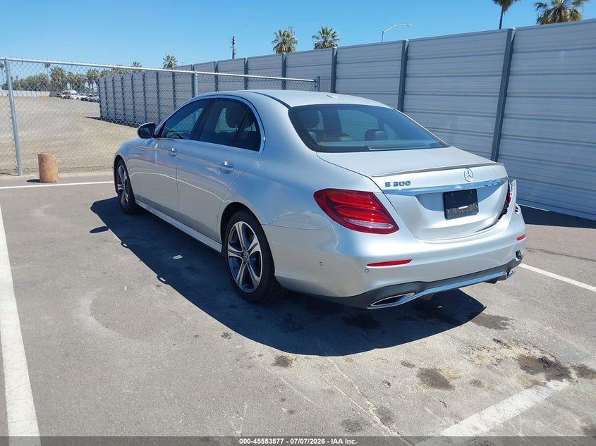 2019 Mercedes-benz E-klasse VIN WDDZF4JBXKA608494 IAAI salvage auction — RIGHT REAR, Salvage (California), sold $8,200 on 2026-08-11 (photo 3)