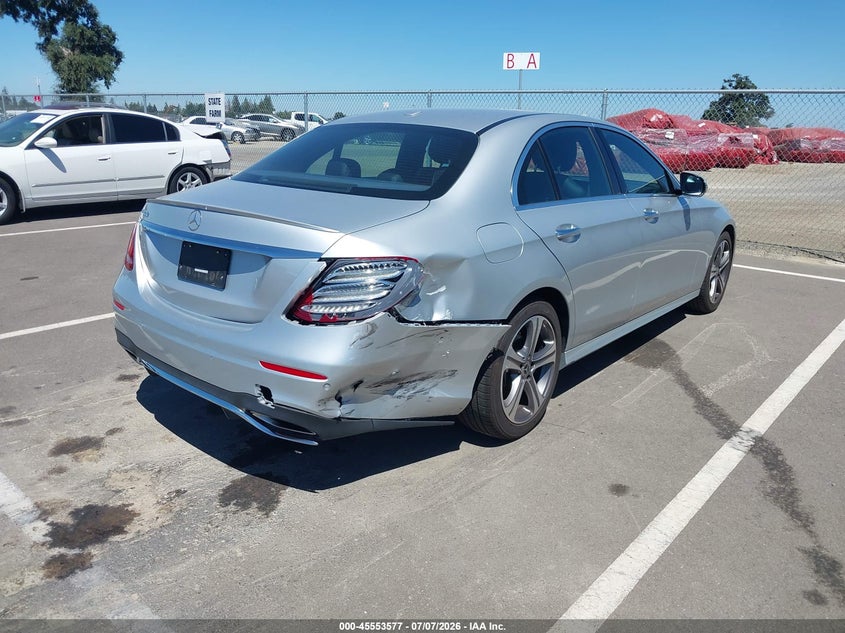 2019 Mercedes-benz E-klasse VIN WDDZF4JBXKA608494 IAAI salvage auction — RIGHT REAR, Salvage (California), sold $8,200 on 2026-08-11 (photo 4)
