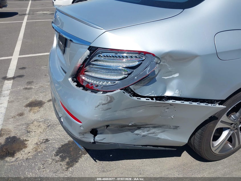 2019 Mercedes-benz E-klasse VIN WDDZF4JBXKA608494 IAAI salvage auction — RIGHT REAR, Salvage (California), sold $8,200 on 2026-08-11 (photo 6)