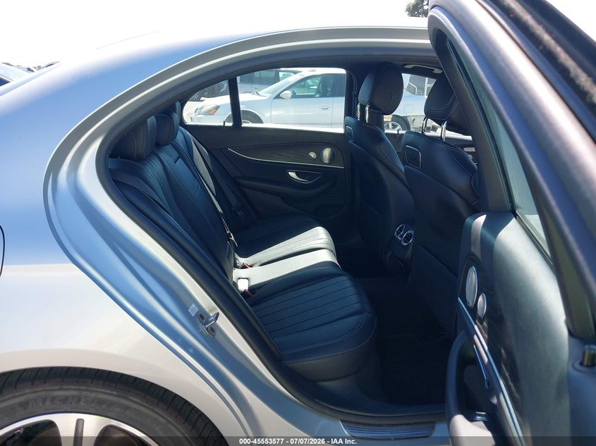 2019 Mercedes-benz E-klasse VIN WDDZF4JBXKA608494 IAAI salvage auction — RIGHT REAR, Salvage (California), sold $8,200 on 2026-08-11 (photo 8)