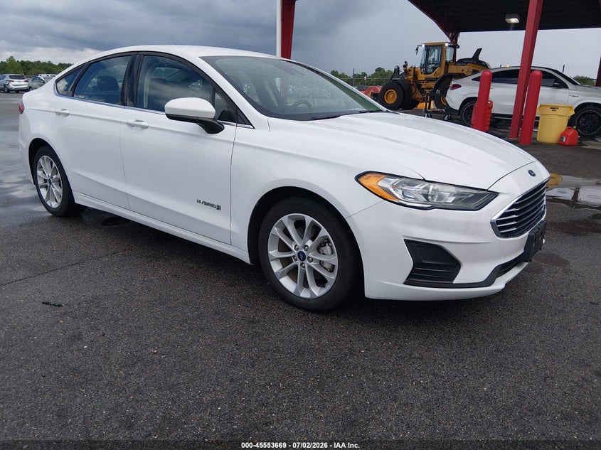 2019 Ford Fusion VIN 3FA6P0LU5KR149498 IAAI salvage auction — NORMAL WEAR, Sf97 (Washington), sold $9,850 on 2026-09-03 (photo 1)