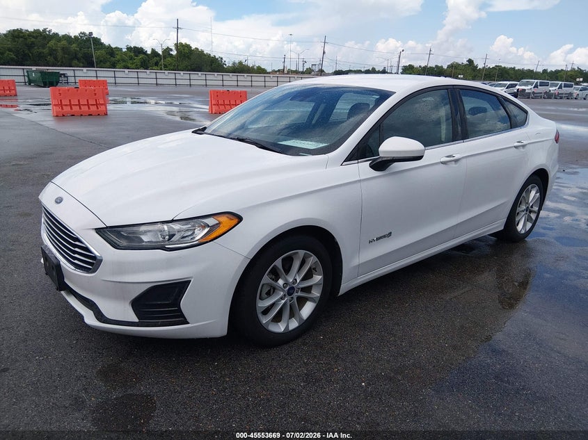 2019 Ford Fusion VIN 3FA6P0LU5KR149498 IAAI salvage auction — NORMAL WEAR, Sf97 (Washington), sold $9,850 on 2026-09-03 (photo 2)