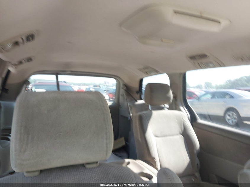 2005 Toyota Sienna VIN 5TDZA23C25S364186 IAAI salvage auction — NORMAL WEAR, Clear (Kansas), sold $525 on 2026-07-29 (photo 8)