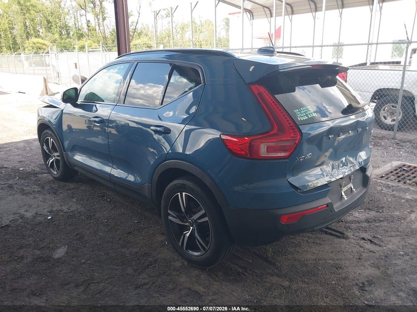 2023 Volvo Xc40 VIN YV4L12UW8P2967018 IAAI salvage auction — FRONT END, Wait Title, sold $7,500 on 2026-08-18 (photo 3)