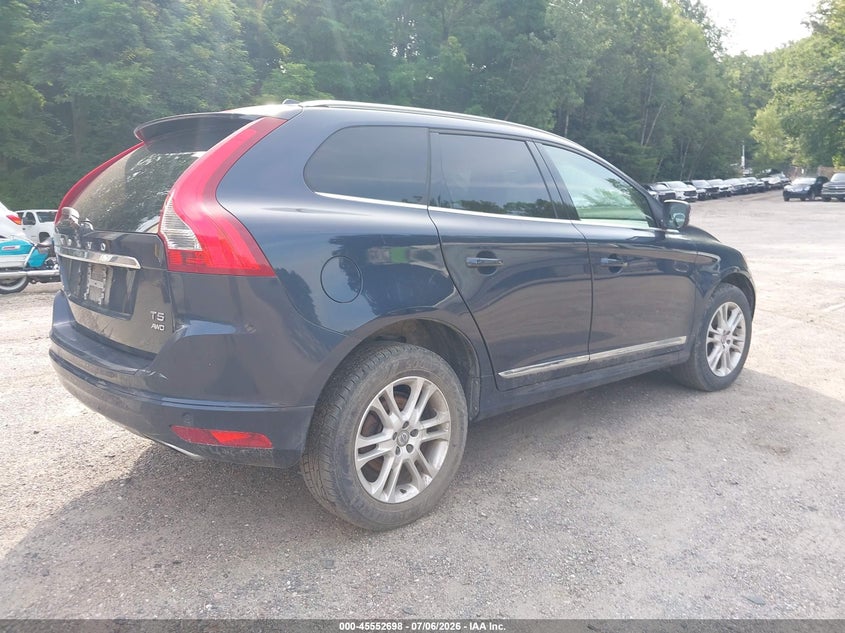2015 Volvo Xc60 VIN YV4612RK5F2711355 IAAI salvage auction — UNKNOWN, Salvage (Vermont), sold $1,050 on 2026-07-30 (photo 4)