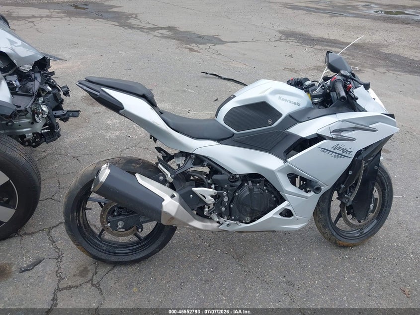 2024 Kawasaki Ninja VIN ML5EXGG13RDA08167 IAAI salvage auction — FRONT END, Mv-907A (New York), sold $1,350 on 2026-07-15 (photo 8)