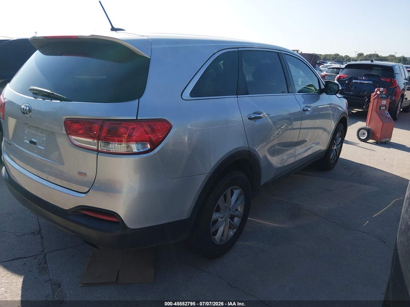 2018 Kia Sorento VIN 5XYPG4A34JG354870 IAAI salvage auction — NORMAL WEAR, Original (Texas), sold $1,250 on 2026-07-29 (photo 4)