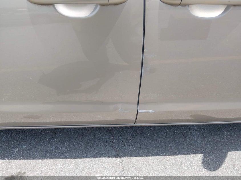 2016 Kia SEDONA VIN KNDMB5C17G6185863 IAAI salvage auction — NORMAL WEAR, Clear (Missouri), sold $1,225 on 2026-07-23 (photo 6)