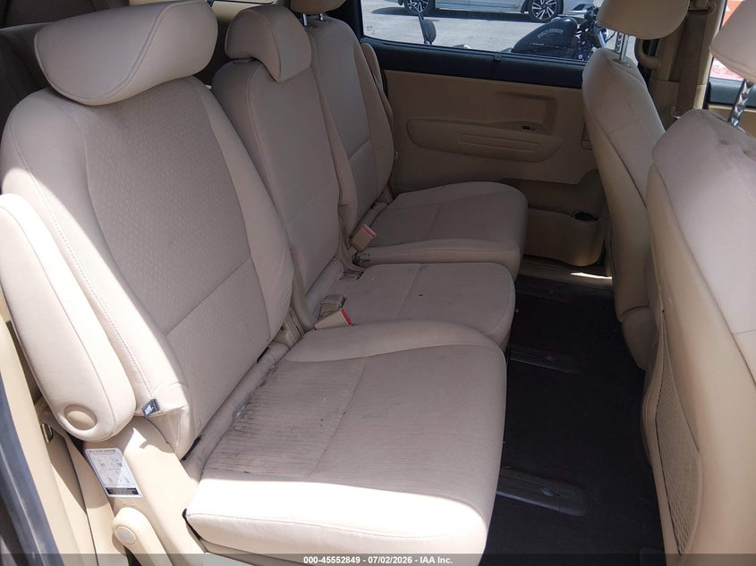 2016 Kia SEDONA VIN KNDMB5C17G6185863 IAAI salvage auction — NORMAL WEAR, Clear (Missouri), sold $1,225 on 2026-07-23 (photo 8)