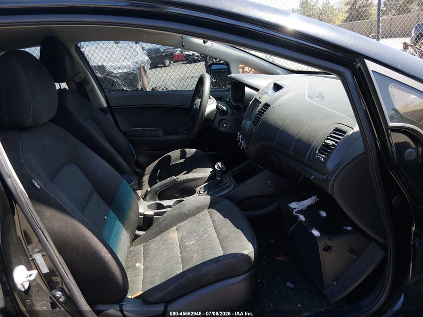 2016 Kia Forte VIN KNAFK4A67G5545203 IAAI salvage auction — RIGHT SIDE, Salvage (California), sold $1,400 on 2026-07-20 (photo 5)