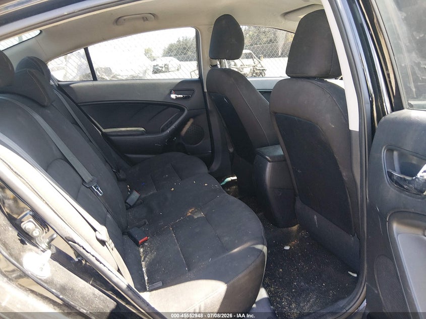 2016 Kia Forte VIN KNAFK4A67G5545203 IAAI salvage auction — RIGHT SIDE, Salvage (California), sold $1,400 on 2026-07-20 (photo 8)