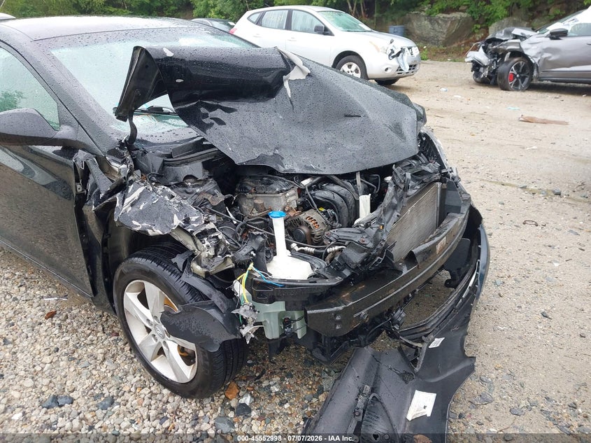2013 Hyundai Elantra VIN KMHDH4AE2DU587842 IAAI salvage auction — FRONT END, Clear (Massachusetts), sold $350 on 2026-07-28 (photo 6)