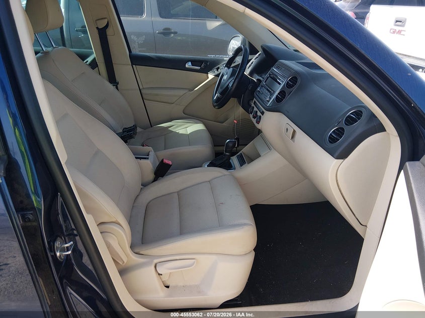 2014 Volkswagen Tiguan VIN WVGAV3AX1EW587697 IAAI salvage auction — NORMAL WEAR, Clear (Louisiana), sold $375 on 2026-07-28 (photo 5)