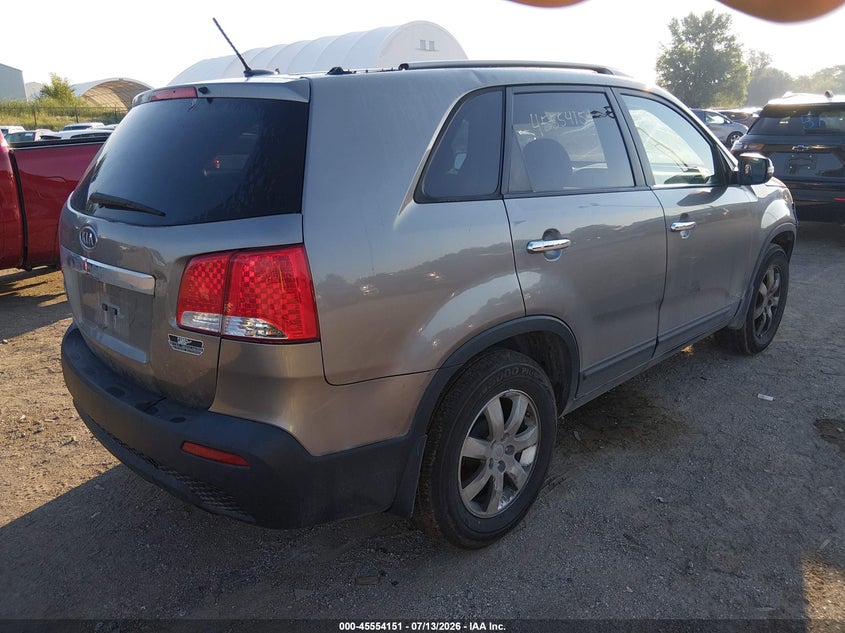 2011 Kia Sorento VIN 5XYKTDA23BG130908 IAAI salvage auction — NORMAL WEAR, Regular Certificate (Iowa), sold $500 on 2026-07-27 (photo 4)