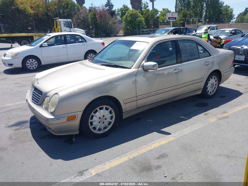 2001 Mercedes-benz E-class VIN WDBJF65J81B355834 IAAI salvage auction — NORMAL WEAR, Clear - Dealer Only (California), sold $350 on 2026-07-29 (photo 2)