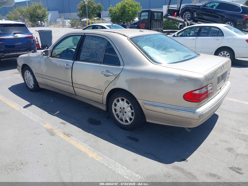 2001 Mercedes-benz E-class VIN WDBJF65J81B355834 IAAI salvage auction — NORMAL WEAR, Clear - Dealer Only (California), sold $350 on 2026-07-29 (photo 3)