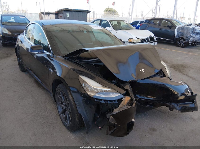 2018 Tesla Model 3 VIN 5YJ3E1EA3JF070262 IAAI salvage auction — LEFT SIDE, Salvage Title, sold $3,650 on 2026-07-29 (photo 1)