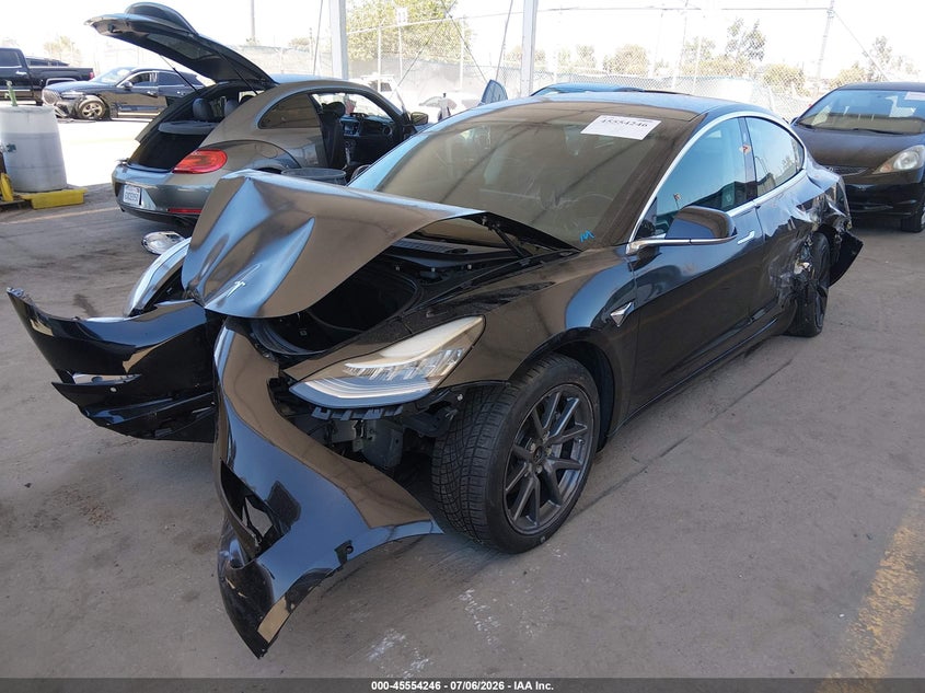 2018 Tesla Model 3 VIN 5YJ3E1EA3JF070262 IAAI salvage auction — LEFT SIDE, Salvage Title, sold $3,650 on 2026-07-29 (photo 2)